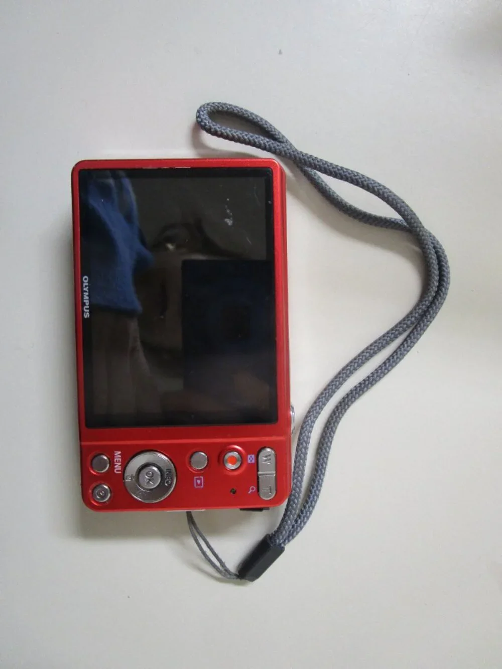 Olympus VG-160 Red sleek slim Digital Camera (Parts/Repair)